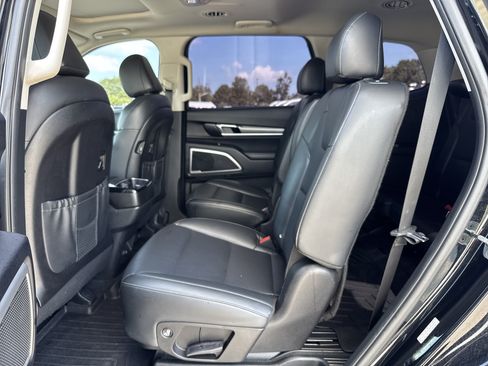 Used 2022 Kia Telluride S FWD image 30