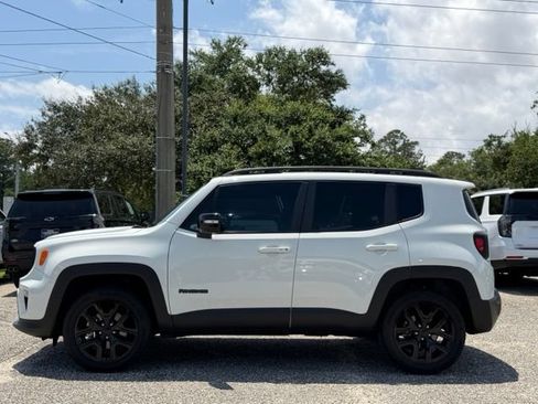 Used 2022 Jeep Renegade Altitude AWD/4WD image 4