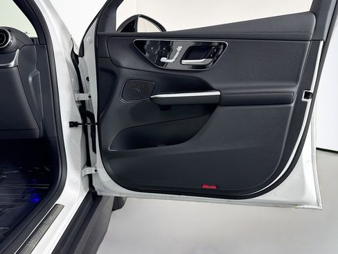 New 2026 Mercedes-Benz GLC 300 image 23