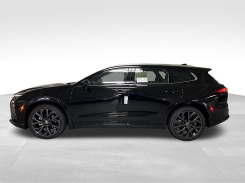 New 2025 Toyota Crown Signia image 2