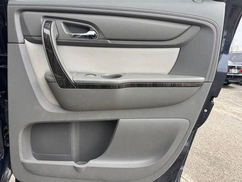 Used 2015 GMC Acadia SLT image 31