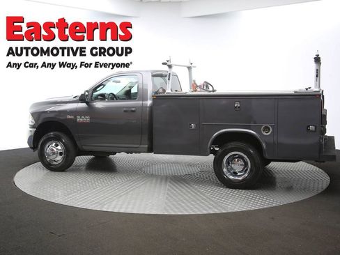 Used 2018 RAM 3500 Tradesman w/ Chrome Appearance Group image 61