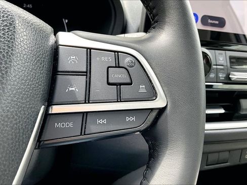 Certified 2025 Toyota Grand Highlander FWD image 12