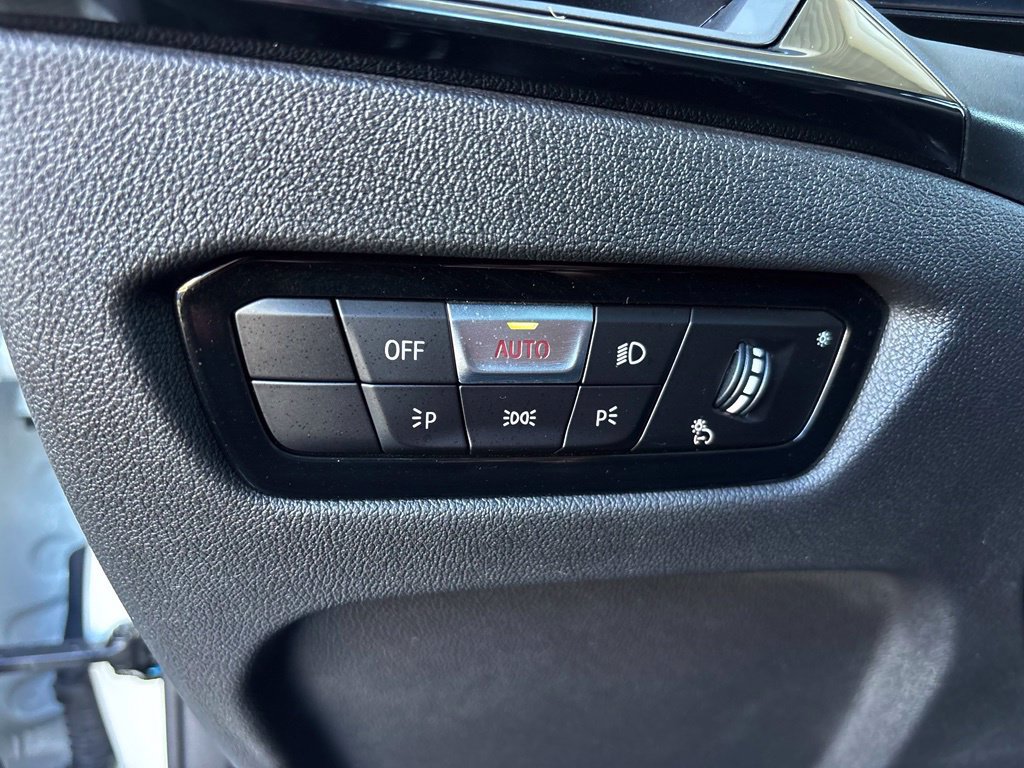 Used 2023 BMW 230i Coupe w/ Convenience Package RWD image 27