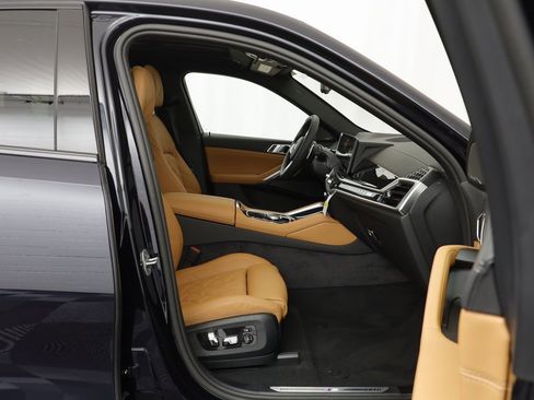 New 2026 BMW X6 xDrive40i w/ Climate Comfort Package image 19