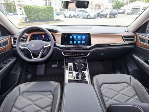 New 2026 Volkswagen Atlas SE FWD image 19