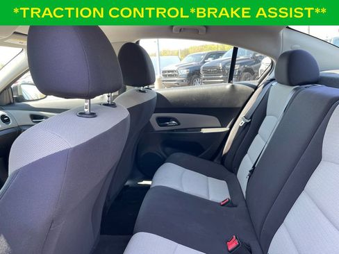 Used 2015 Chevrolet Cruze LS image 7