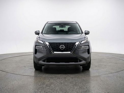 Used 2025 Nissan Rogue SV AWD/4WD image 2