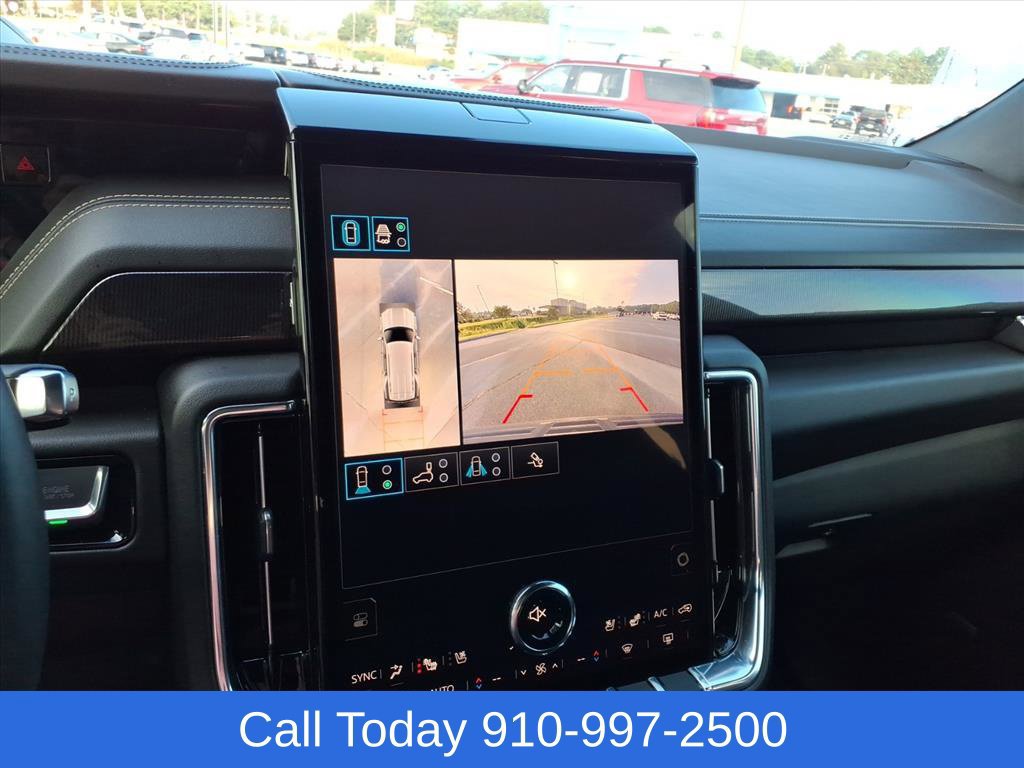 Used 2025 GMC Yukon Elevation w/ Elevation Premium Package AWD/4WD image 24