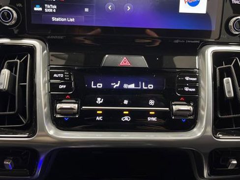 Used 2023 Kia Sorento SX Prestige AWD/4WD image 18