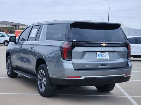 New 2026 Chevrolet Suburban LS image 3