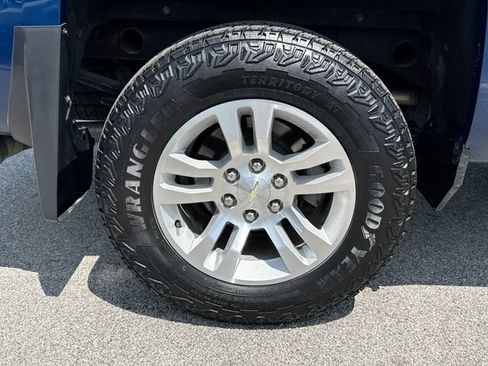 Used 2017 Chevrolet Silverado 1500 LT w/ All Star Edition AWD/4WD image 32