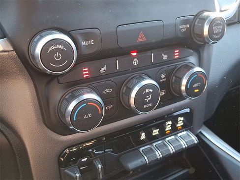 Used 2020 RAM 1500 Big Horn image 15