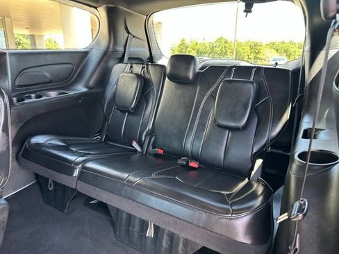 Certified 2025 Chrysler Pacifica Select FWD image 36