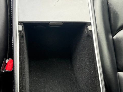Used 2022 Tesla Model 3 Long Range AWD/4WD image 32