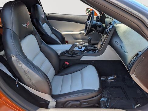 Used 2008 Chevrolet Corvette Convertible w/ Preferred Equipment Group RWD image 10