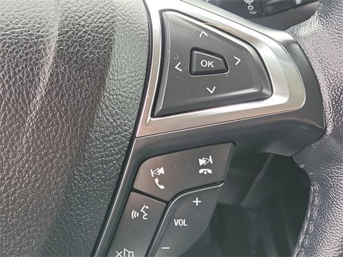 Certified 2023 Ford Edge SEL image 9