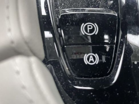 Used 2023 Volvo XC90 B6 Ultimate image 40