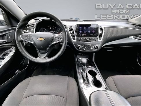 Used 2023 Chevrolet Malibu LT FWD image 16
