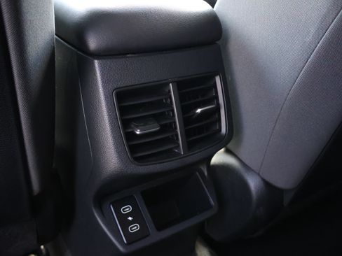 Used 2024 Kia Seltos LX AWD/4WD image 17