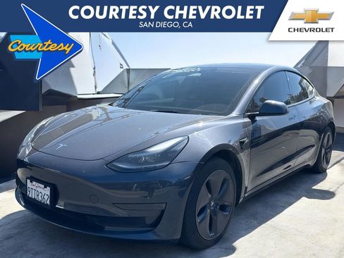 Used 2023 Tesla Model 3 Standard Range image 1