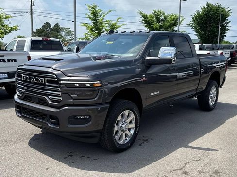 New 2025 RAM 2500 Laramie w/ Sport Appearance Package AWD/4WD image 3