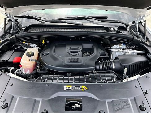 Used 2023 Jeep Grand Cherokee L Overland w/ Rear Seat Video Group I AWD/4WD image 9