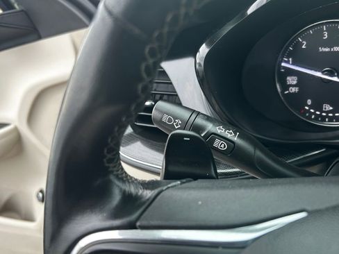 Used 2022 Buick Envision Essence w/ Technology Package I FWD image 17