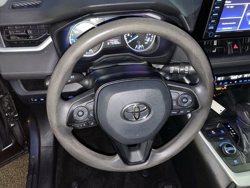 Certified 2021 Toyota RAV4 XLE w/ Convenience Package image 16