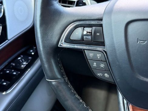 Used 2023 Lincoln Navigator Reserve AWD/4WD image 25