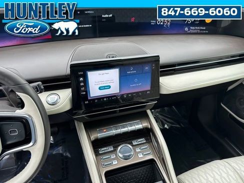 Used 2025 Lincoln Nautilus Black Label w/ Jet Appearance Package AWD/4WD image 29