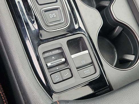 Used 2023 Honda Pilot TrailSport image 28