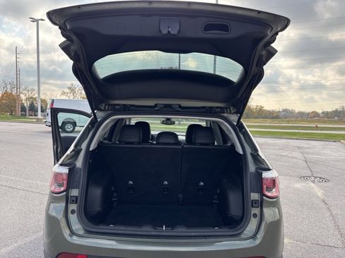 Used 2019 Jeep Compass Limited image 23