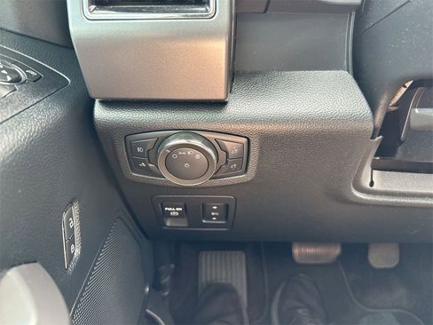 Used 2020 Ford F150 XLT w/ Equipment Group 302A Luxury image 17