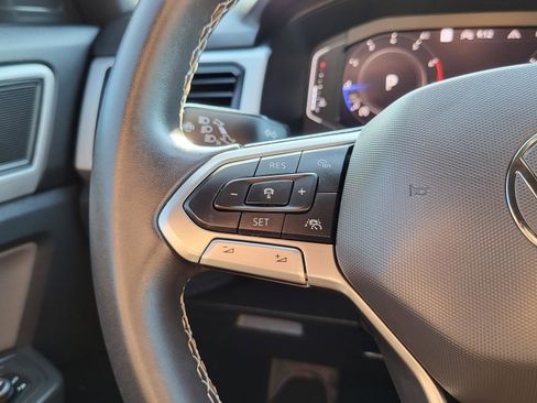 Used 2022 Volkswagen Atlas Cross Sport SEL image 23