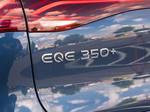 Used 2025 Mercedes-Benz EQE 350+ SUV image 19