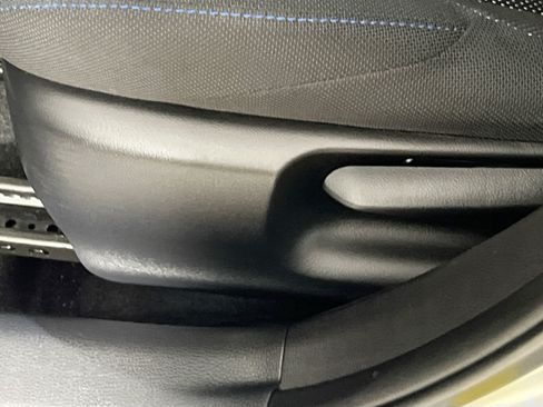 Used 2021 Toyota Corolla SE FWD image 16