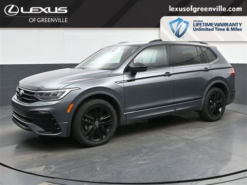 Used 2022 Volkswagen Tiguan SE R-Line image 4