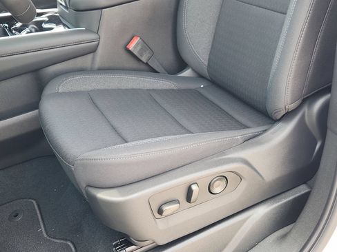New 2026 Chevrolet Suburban LS RWD image 19