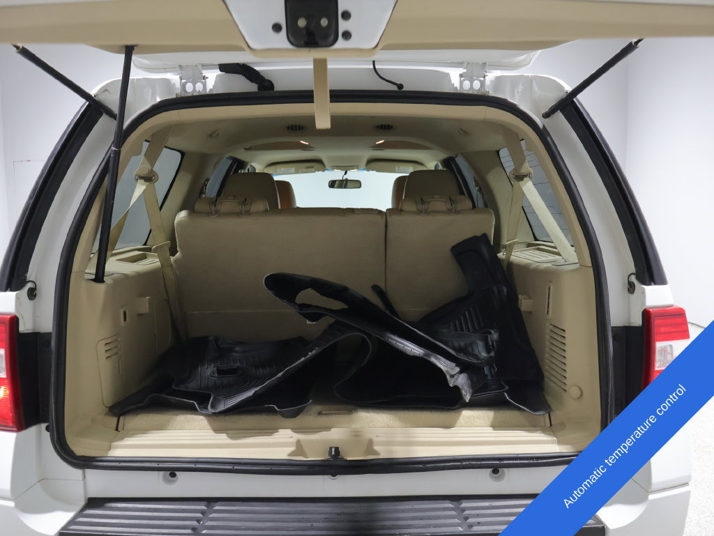 Used 2017 Ford Expedition EL XLT w/ Equipment Group 202A AWD/4WD image 3