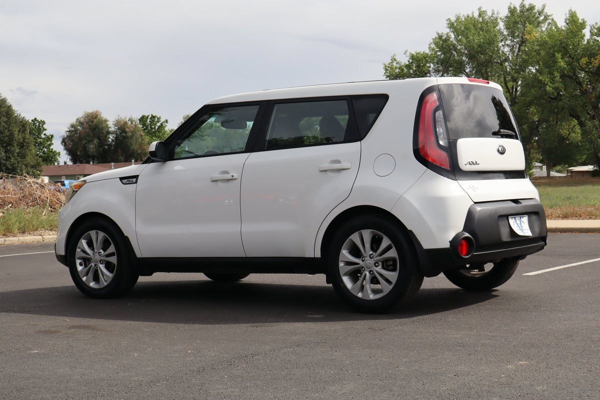 Used 2015 Kia Soul + FWD image 7