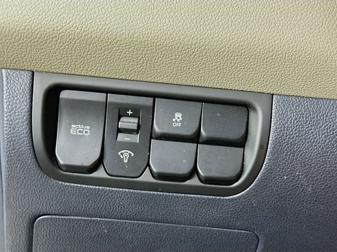 Used 2017 Kia Rio LX image 16