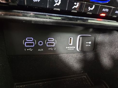 Used 2022 Jeep Grand Cherokee Overland image 25