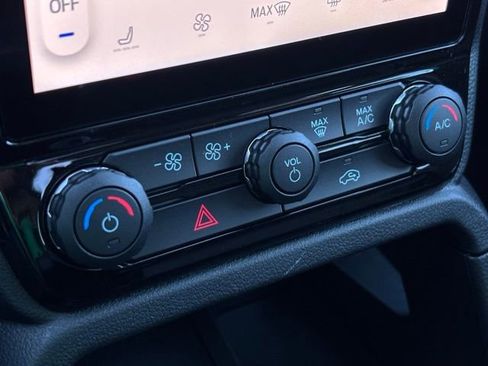 New 2025 Ford Ranger XLT w/ Equipment Group 301A High image 36