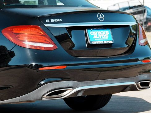 Used 2019 Mercedes-Benz E 300 image 32