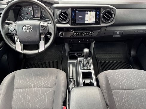 Certified 2018 Toyota Tacoma TRD Sport RWD image 17