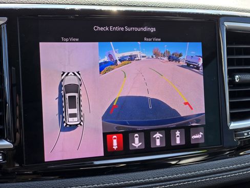 Used 2022 Chrysler Pacifica Limited image 17