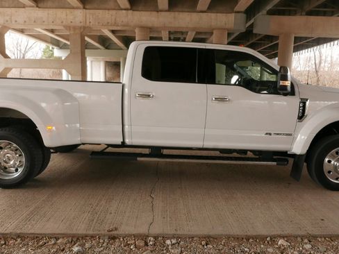 Used 2019 Ford F450 XLT w/ XLT Premium Package image 29