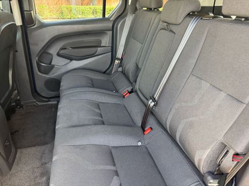 Used 2016 Ford Transit Connect XLT image 28