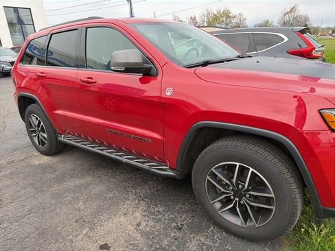 Used 2021 Jeep Grand Cherokee Trailhawk AWD/4WD image 1